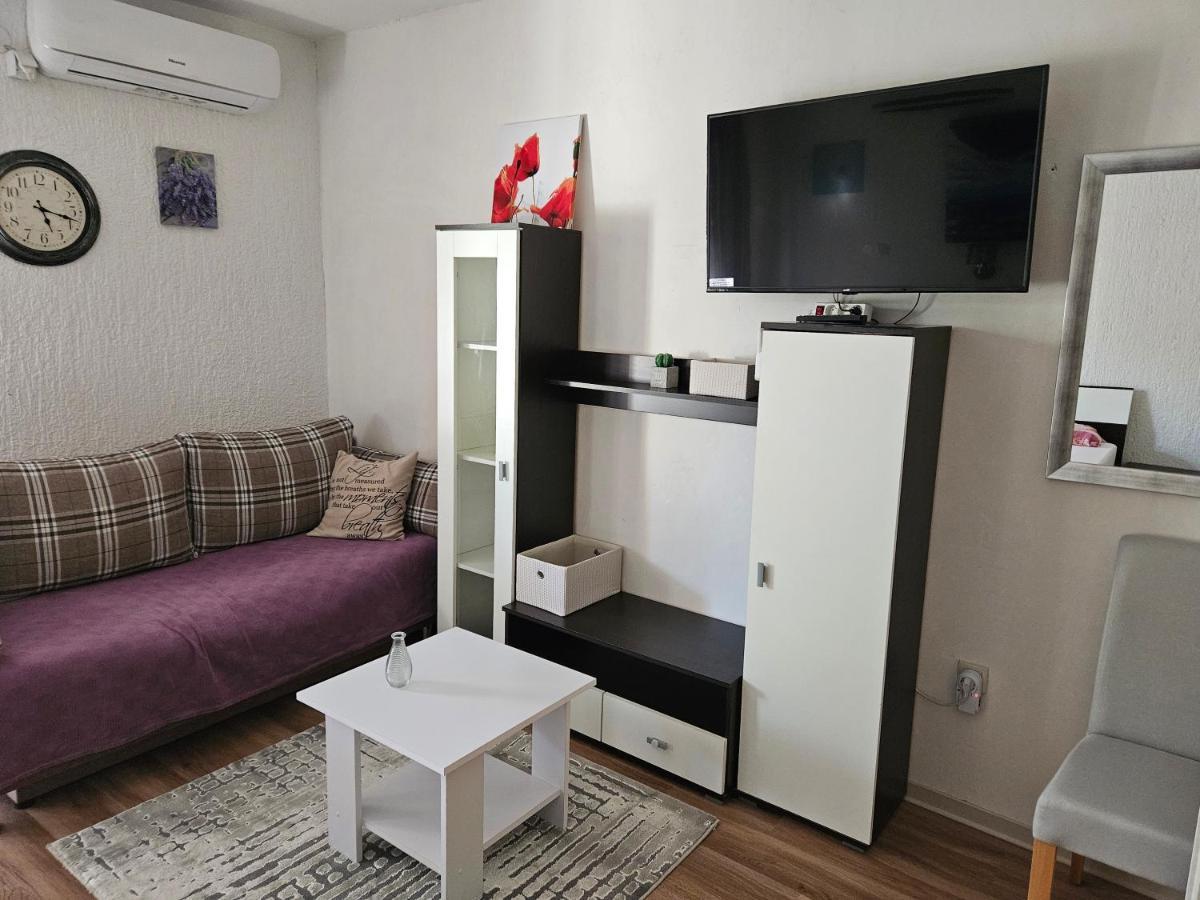 Apartments Ivan Малинска Экстерьер фото